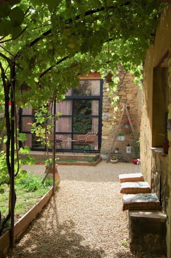 La Bucolique, Chambres Et Jardin D'Hotes Sabran Eksteriør billede