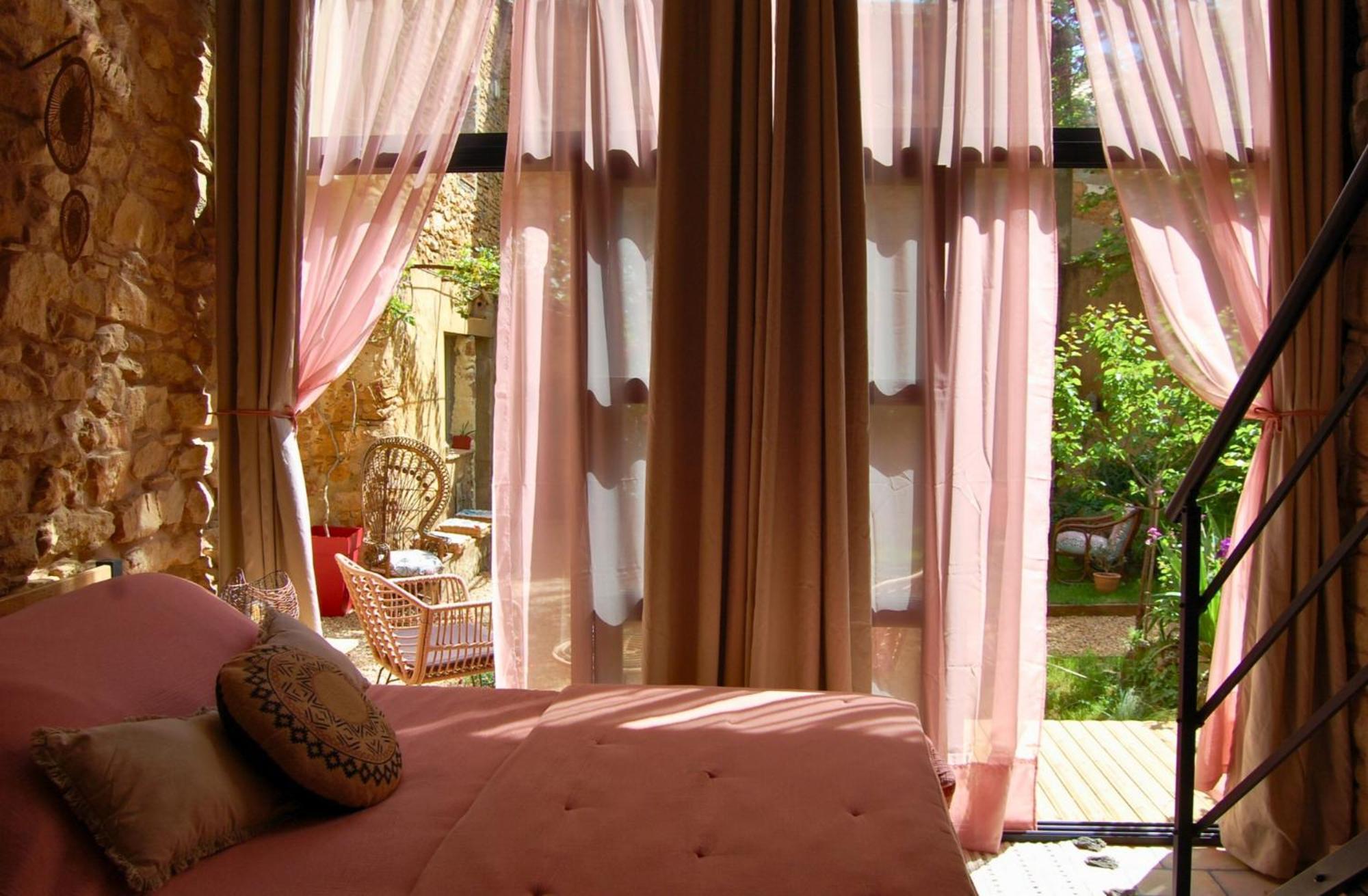 La Bucolique, Chambres Et Jardin D'Hotes Sabran Eksteriør billede